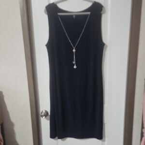 Elegant Black Sleeveless Dress